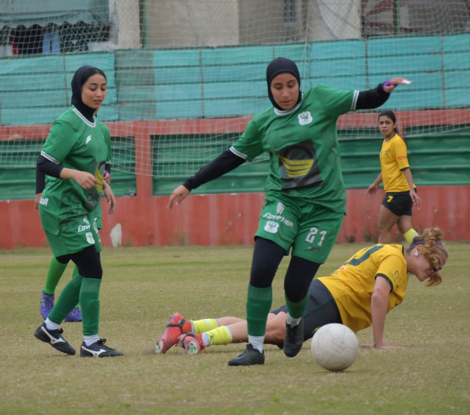 فريق الكرة النسائية بالمصري