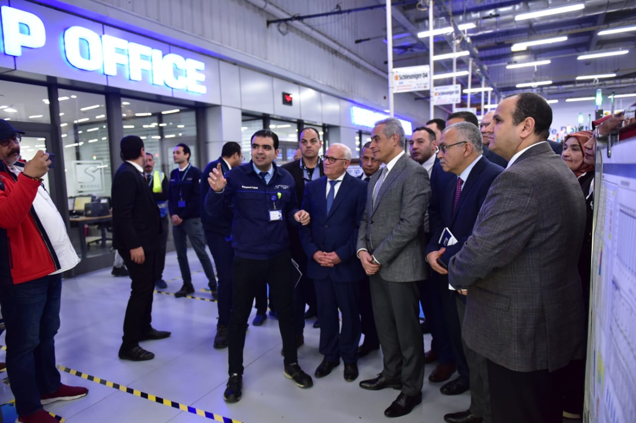 زيارة وزير العمل لبورسعيد 