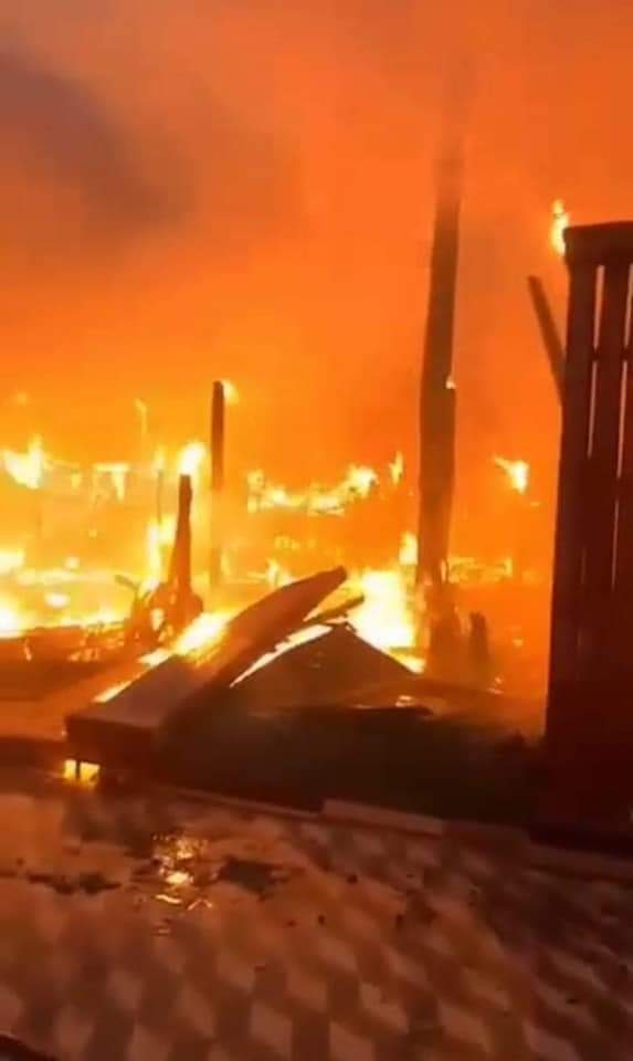 حريق يلتهم كافيه داخل قرية النورس السياحية ببورسعيد 