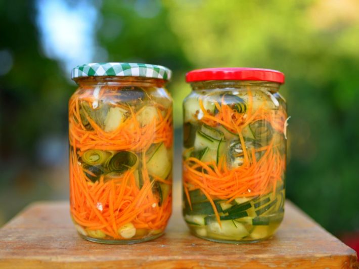 طريقة عمل مخلل الخيار والجزر