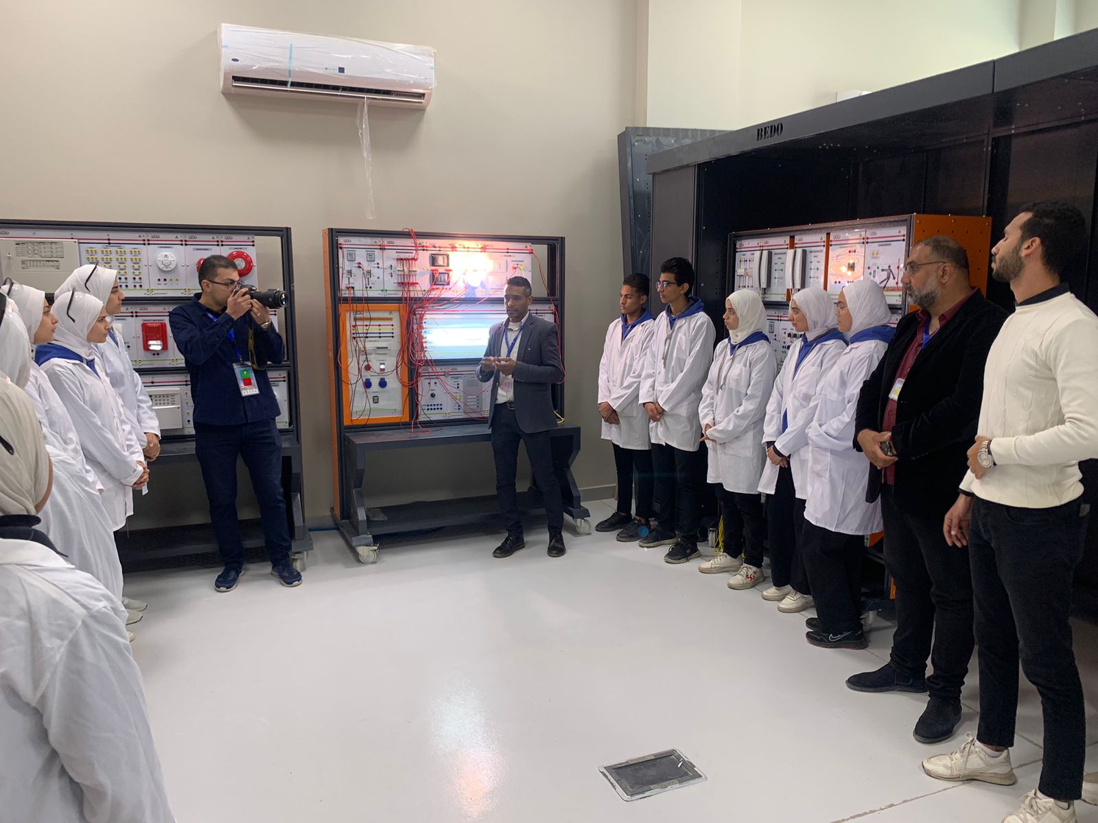 وزير البترول يتفقد أول مدرسة فنية تكنولوجية متقدمة ببورسعيد