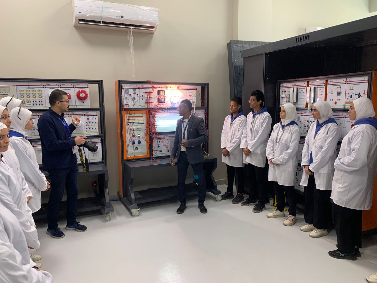 وزير البترول يتفقد أول مدرسة فنية تكنولوجية متقدمة ببورسعيد