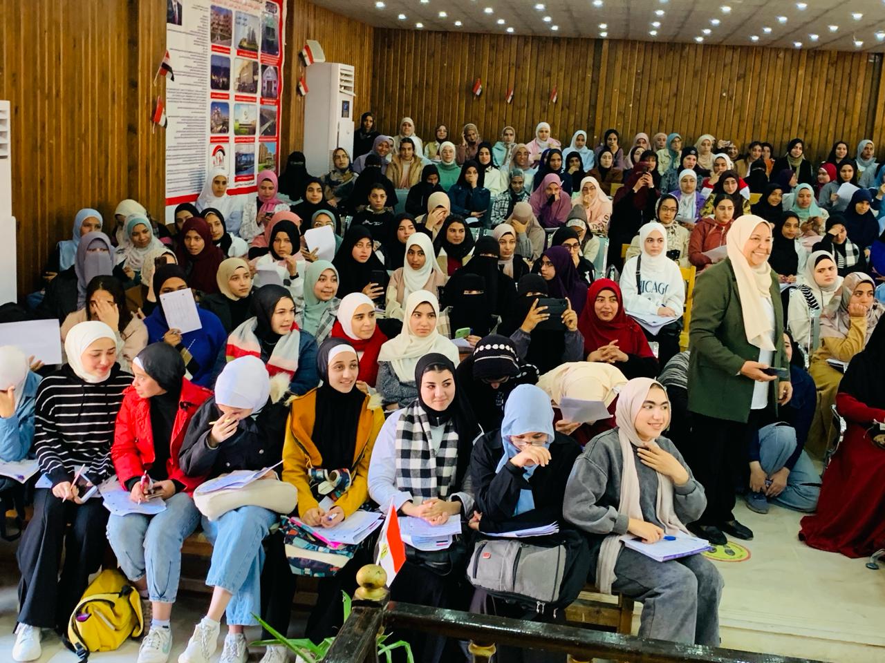 إقبال على مجموعات الدعم المدرسي بالإسكندرية 