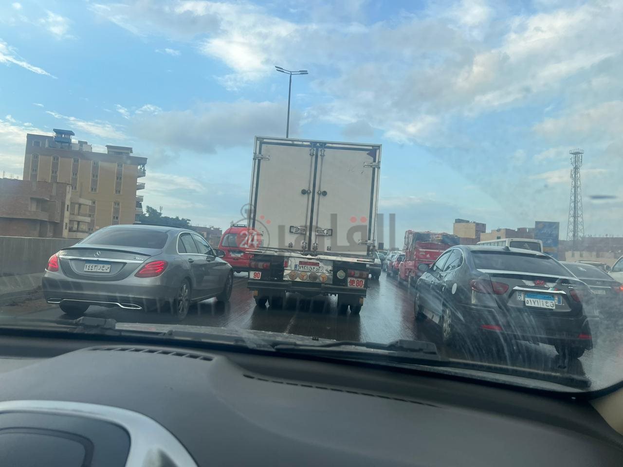 بسبب الازدحام والأمطار الطريق الدائري 4