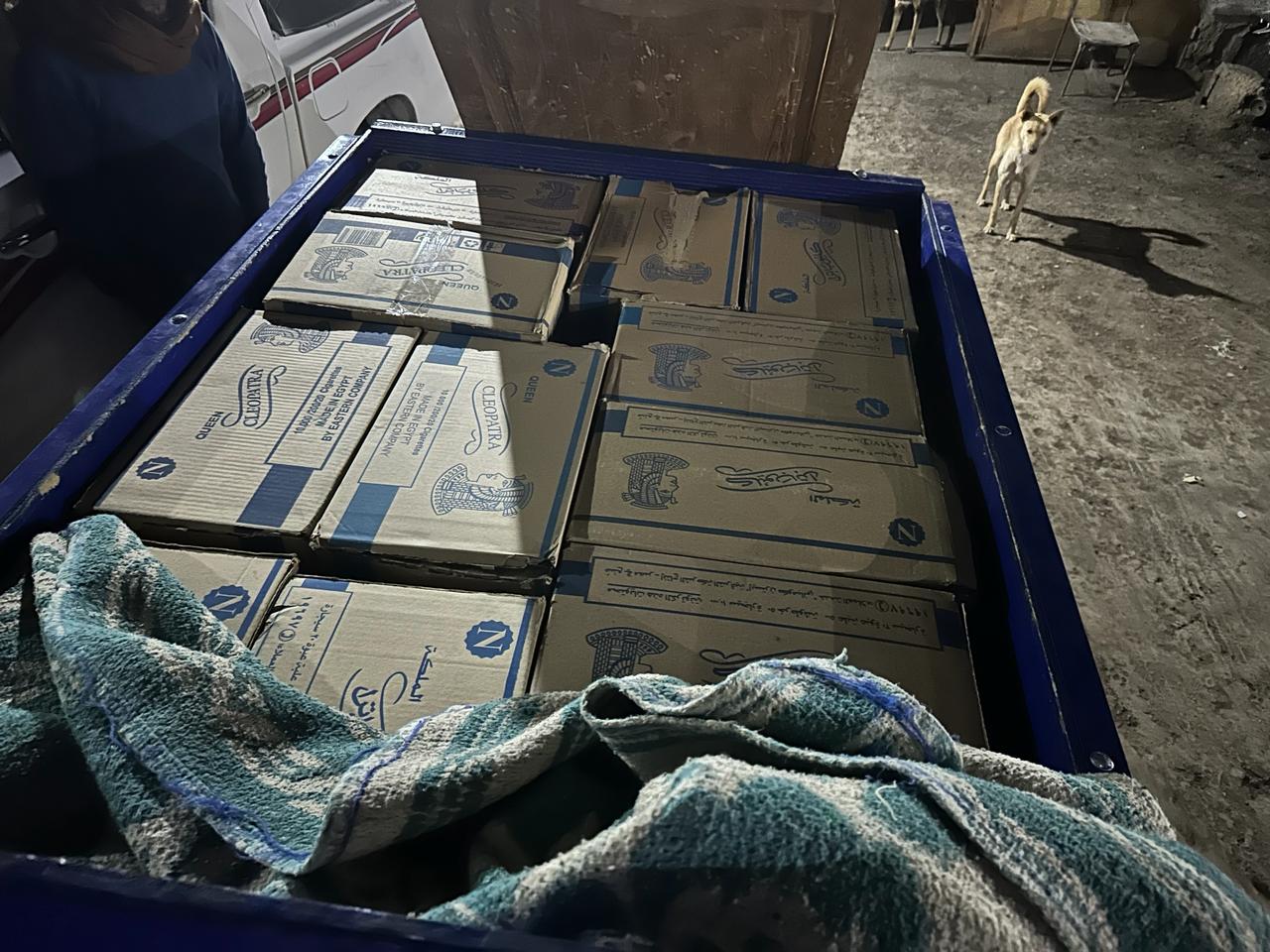 ضبط 6000 الف علبة سجائر ودقيق بدون فواتير في حملة مكبرة بالفيوم       