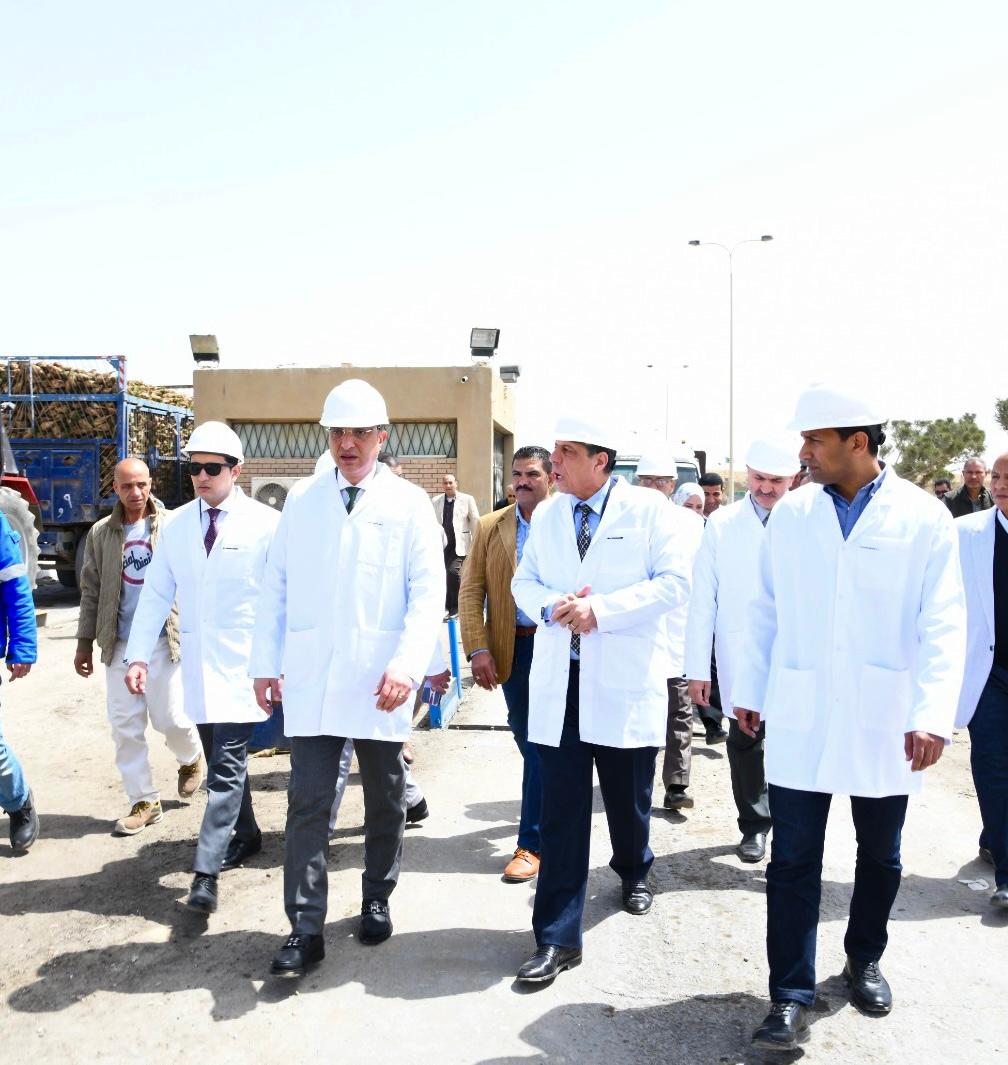 محافظ الفيوم يفتتح موسم البنجر ويتابع عمليات إستلام المحصول ومراحل الإنتاج بشركة السكر بقصر الباسل