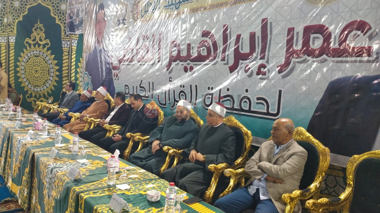 أسرة الشهيد عمر القاضي تقدم 11رحلة عمرة