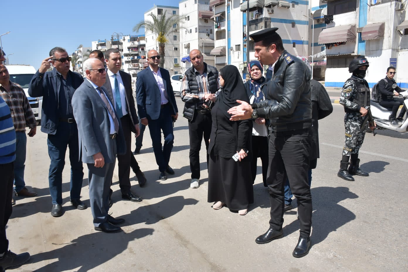 محافظ بورسعيد يتفقد مسرح الحادث 