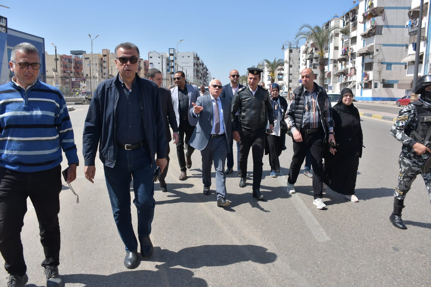 محافظ بورسعيد يتفقد مسرح الحادث 