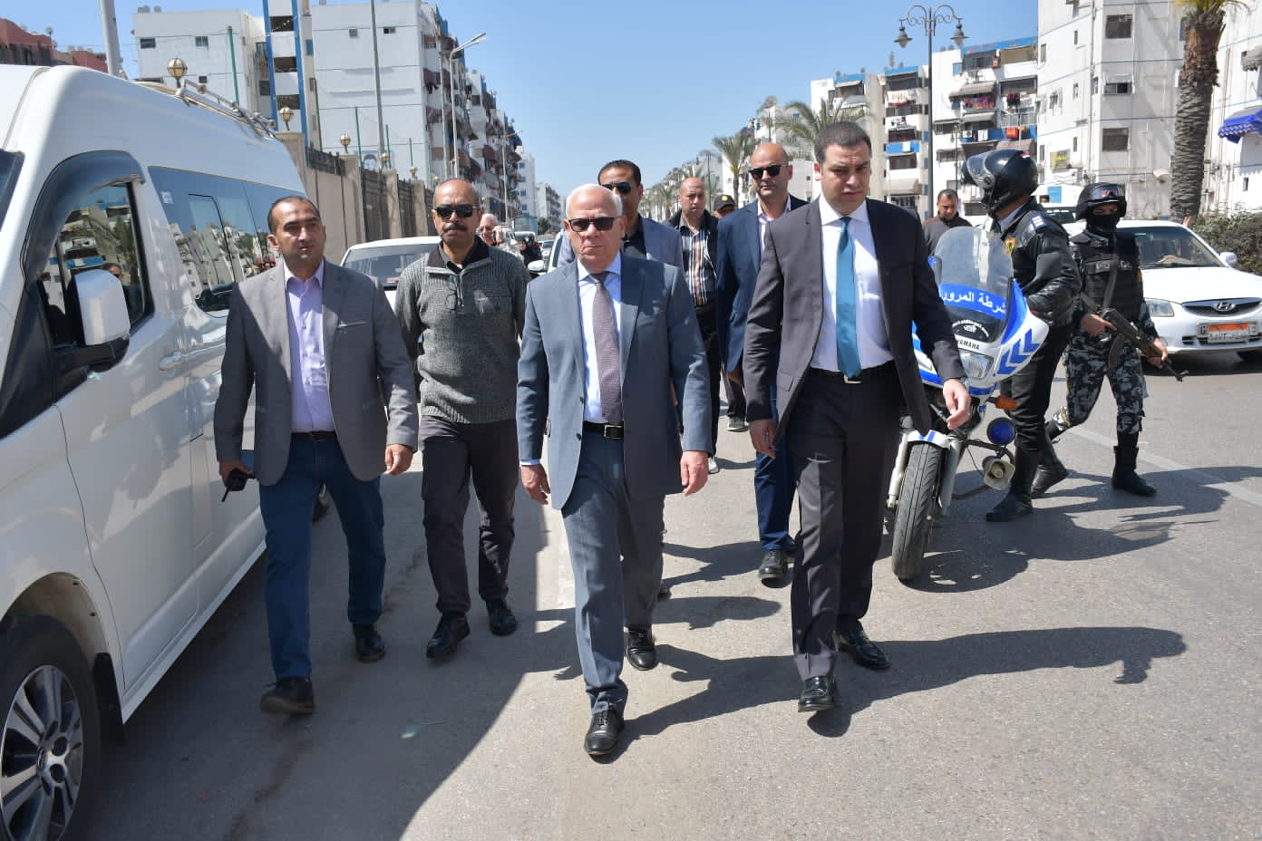 محافظ بورسعيد يتفقد مسرح الحادث 