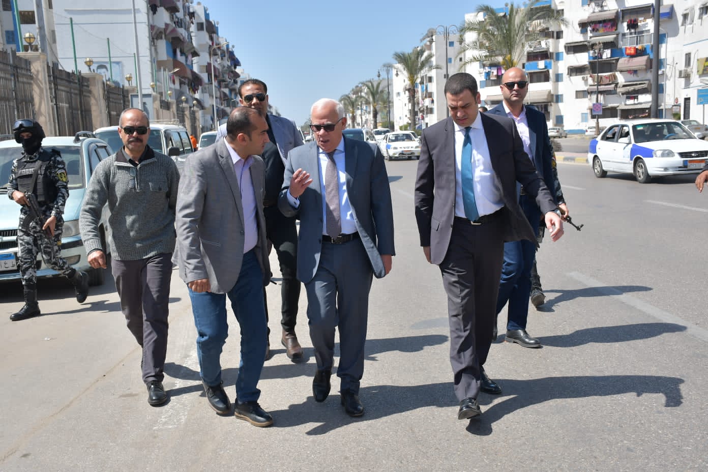 محافظ بورسعيد يتفقد مسرح الحادث 