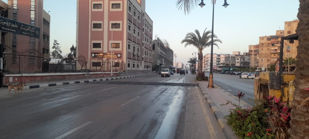 مطبات صناعية في موقع حادث وفاة طلاب جامعة بورسعيد 