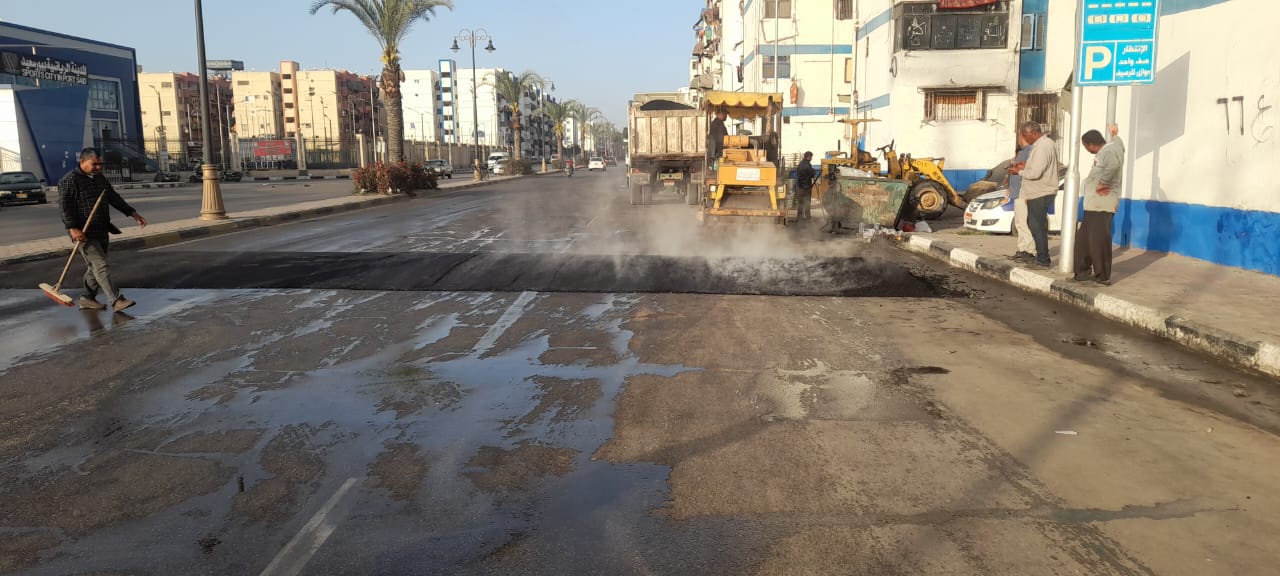 مطبات صناعية في موقع حادث وفاة طلاب جامعة بورسعيد 