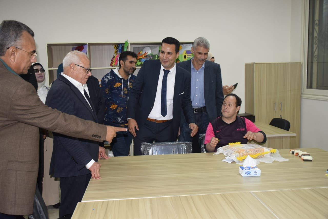 محافظ بورسعيد يفتتح مشروعات جديدة 