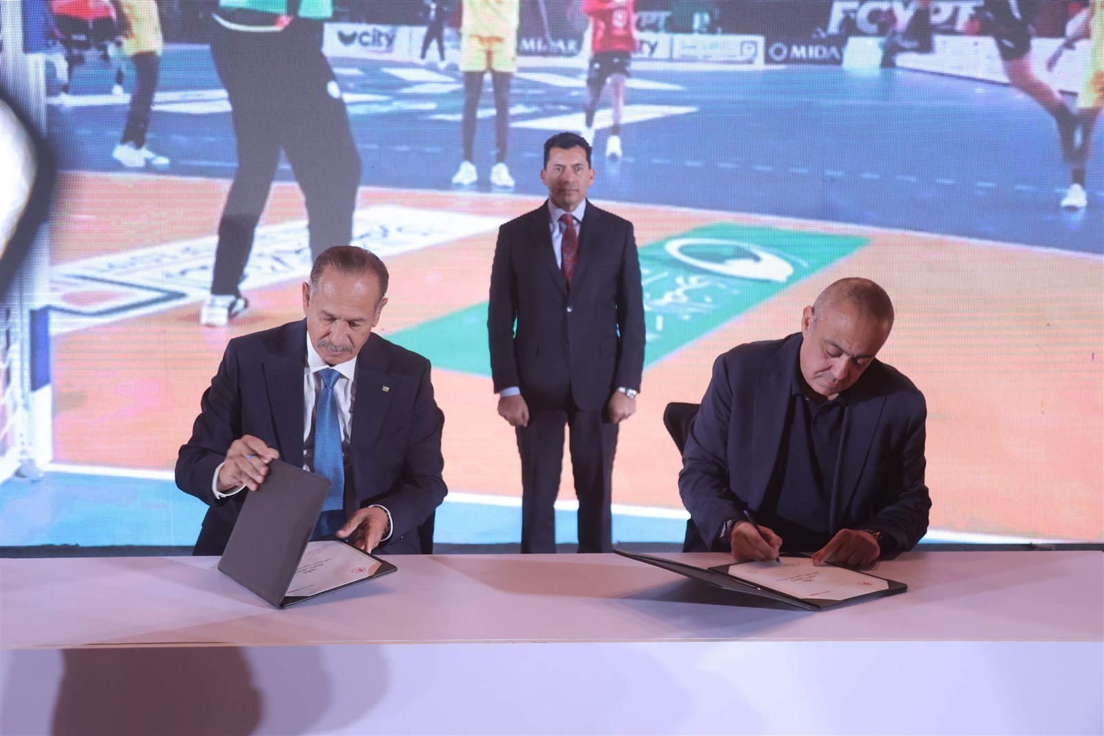 اتحاد كرة اليد يوقع عقد رعاية (7)