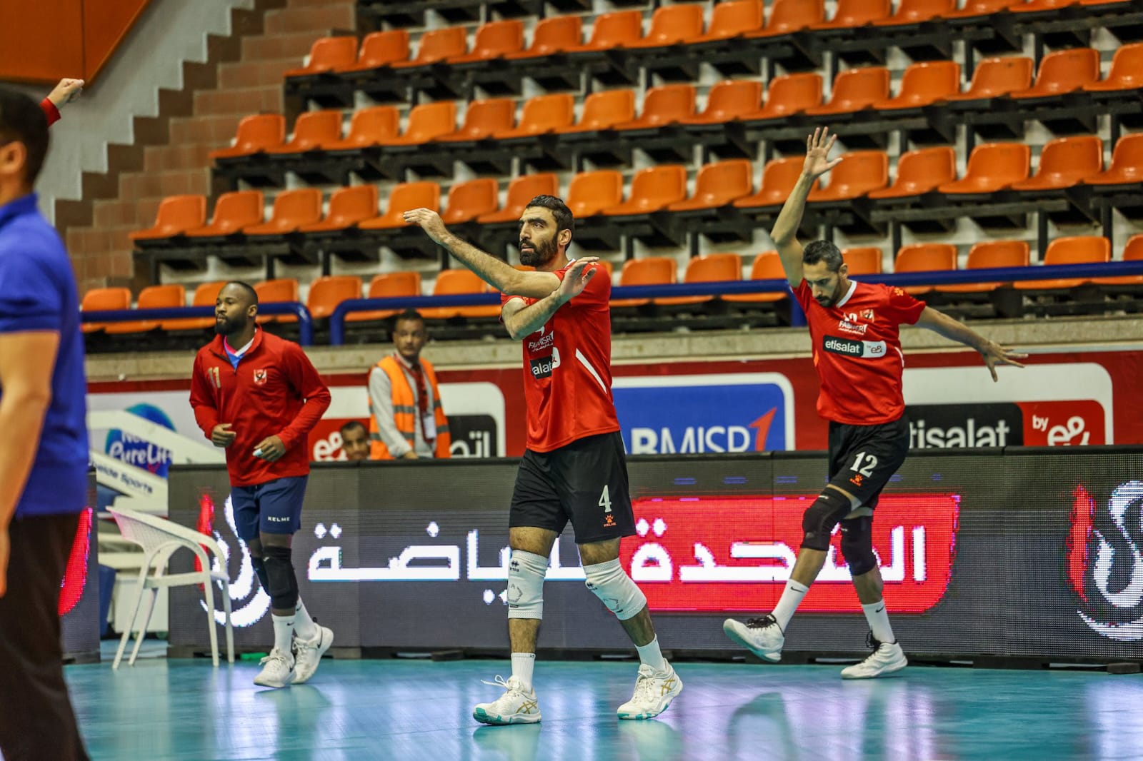 مباراة طائرة الأهلي والنصر الليبي (4)