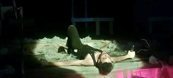 العرض المسرحي القبعة والنبي