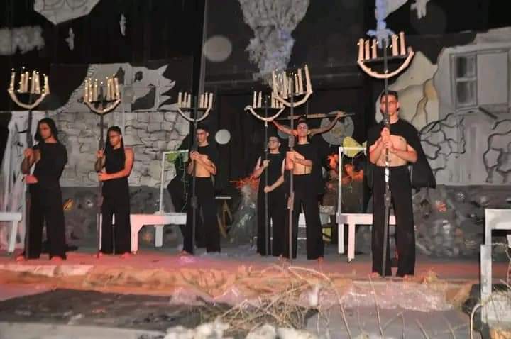 العرض المسرحي القبعة والنبي