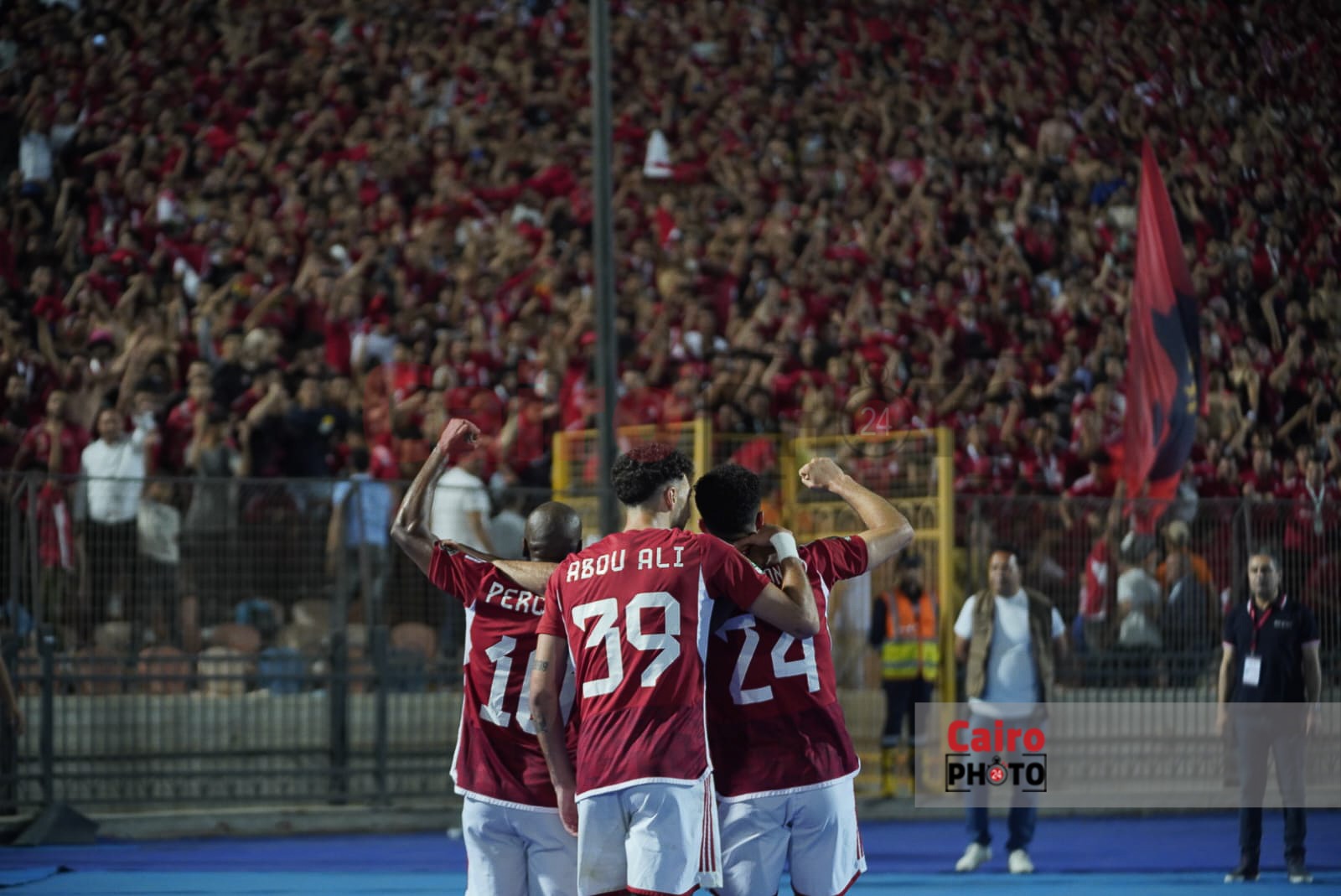 مباراة الأهلي ومازبمبي (14)