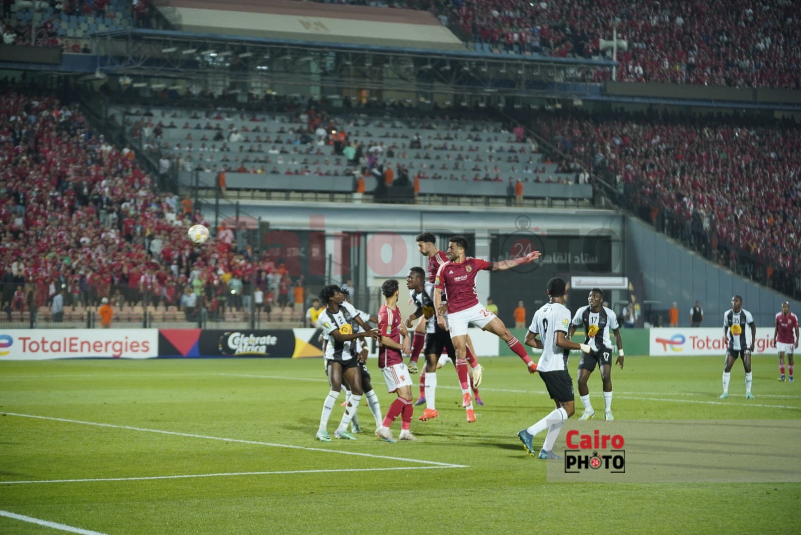 مباراة الأهلي ومازبمبي (20)