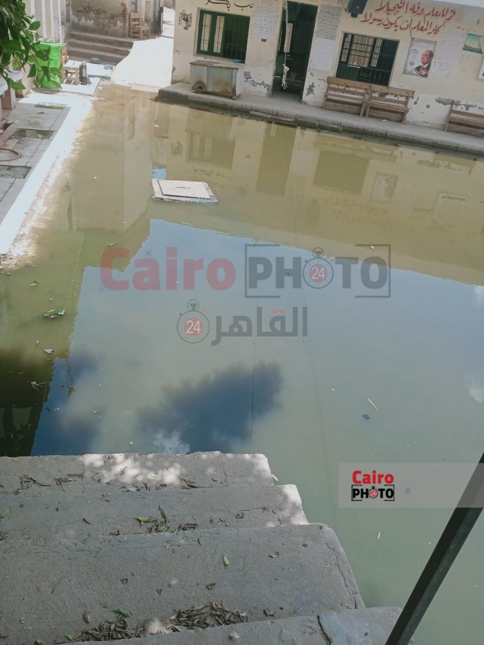 غرق مدرسة منشاة بغداد بالفيوم بمياه الصرف.. 