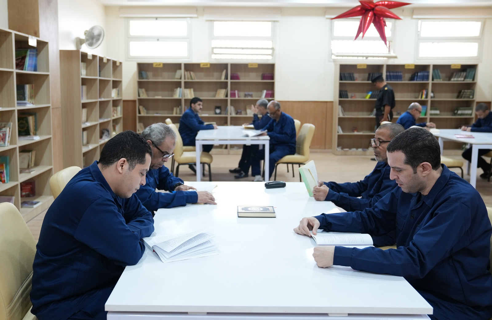 زيارة النيابة العامة لمركز 15 مايو (12)