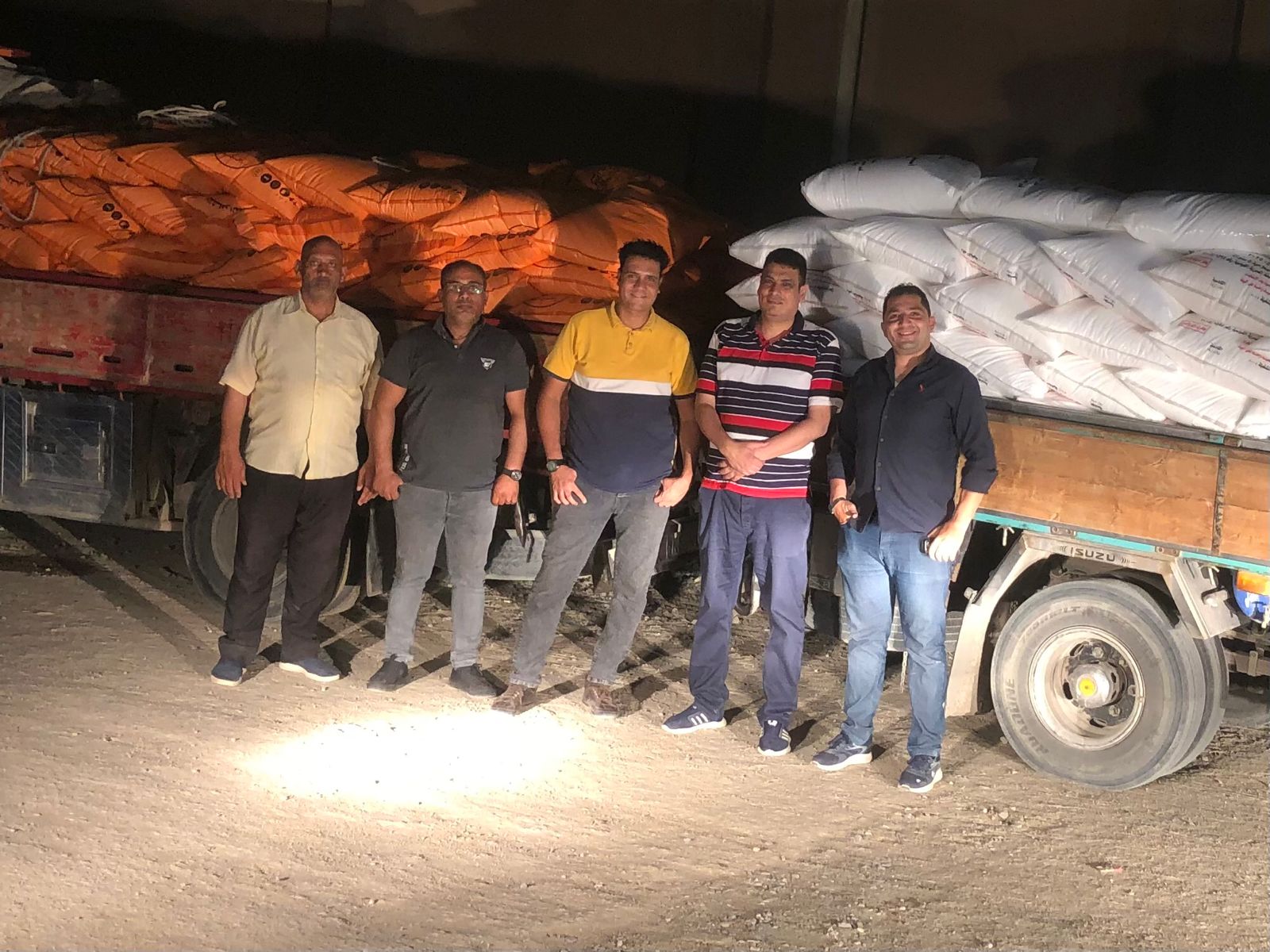 ضبط 16 طن أسمدة زراعية محظور تداولها قبل بيعها في السوق السوداء بالفيوم 