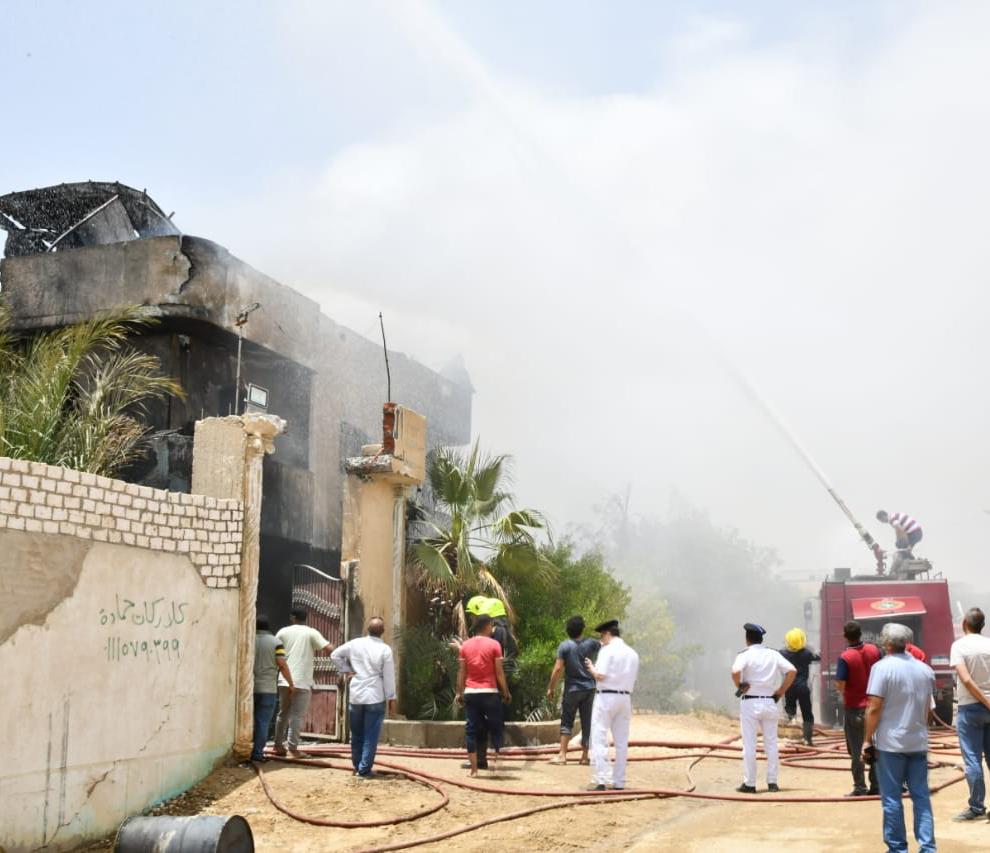 إطفاء حريق نشب بمصنع للزيوت بالفيوم