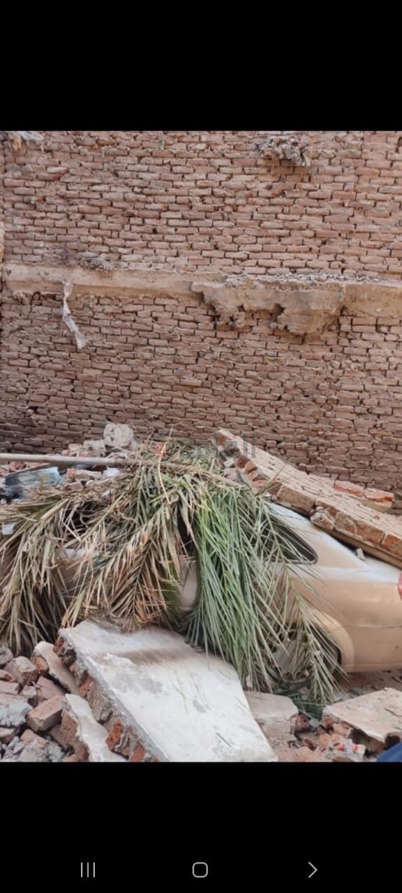 انهيار سور مصنع زجاج بمنطقة شبرا الخيمة (1)