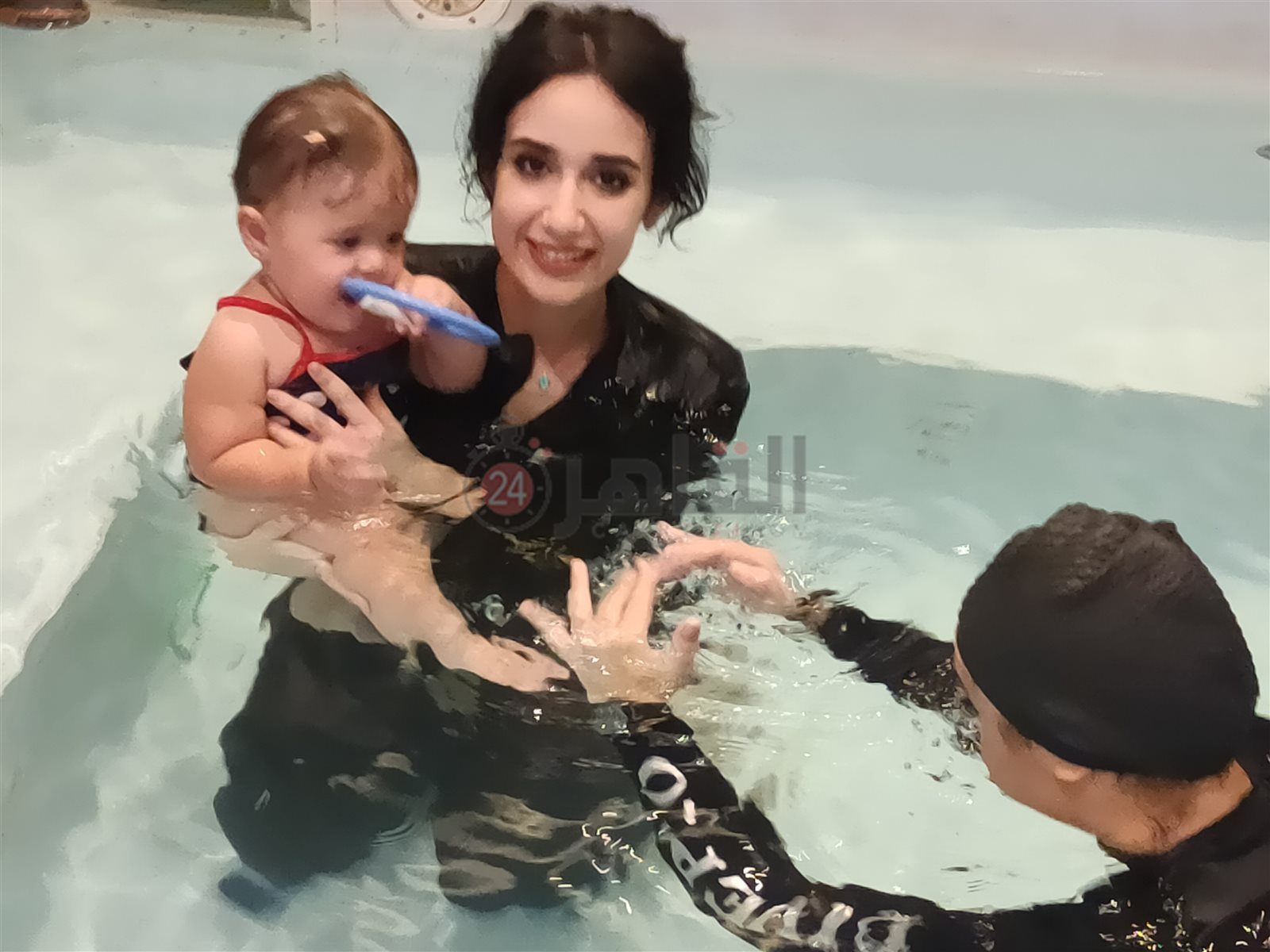 تعليم السباحة للرضع 