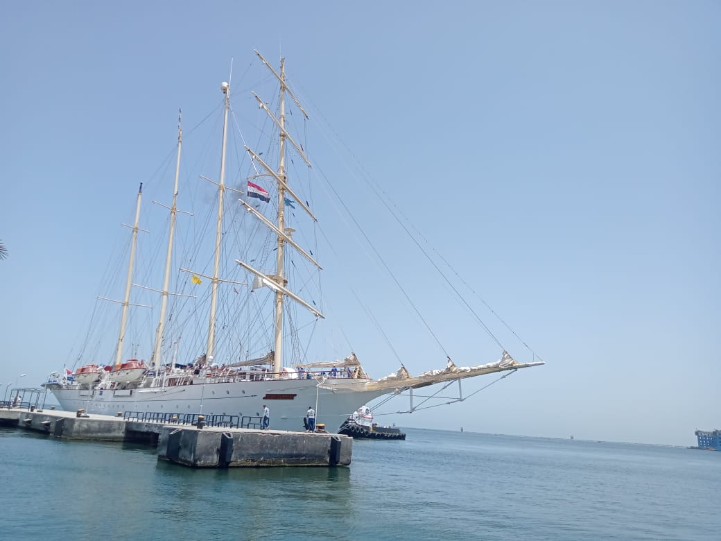 السفينة الشراعية STAR CLIPPER