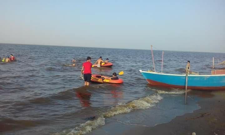 في رابع أيام عيد الأضحى.. توافد الزوار على بحيرة قارون وغلق شواطئ وادي الريان