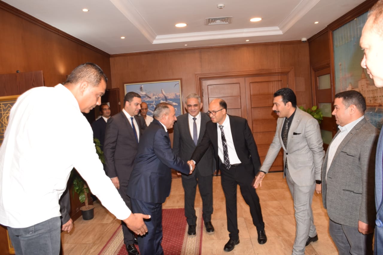 محافظ بورسعيد 