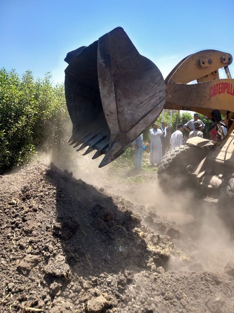 إزالة التعديات على الأراضي في الشرقية 01