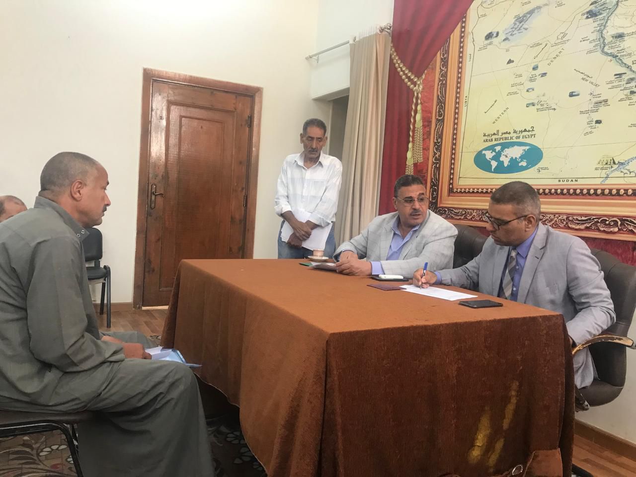 محافظ الفيوم يعقد اللقاء الدوري لخدمة المواطنين لبحث مطالبهم وتلقى شكاواهم