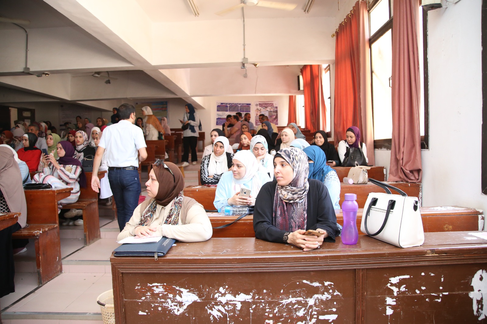 افتتاح معرض المشروعات المهنية بجامعة الفيوم