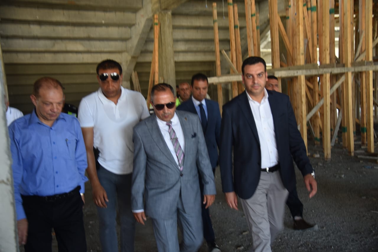 محافظ بورسعيد يتفقد ستاد النادي المصري 