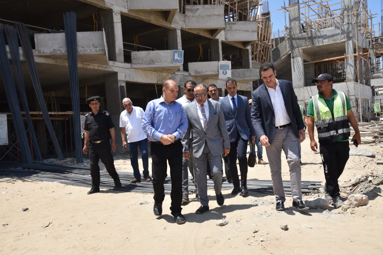 محافظ بورسعيد يتفقد ستاد النادي المصري 