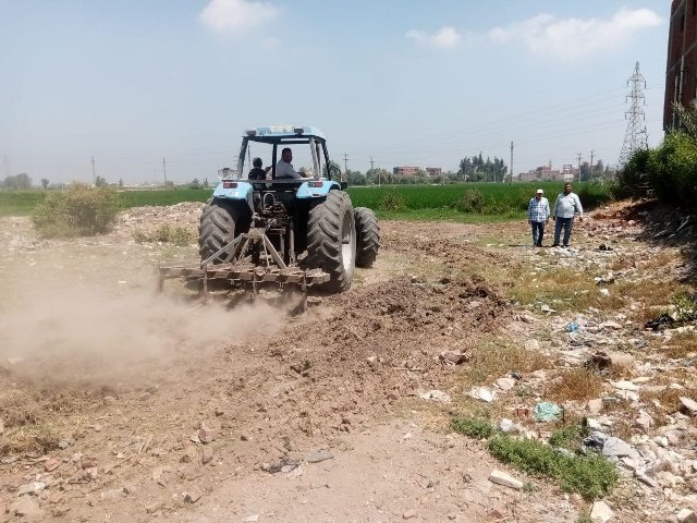 إزالة تعديات على الأراضي في الشرقية 01