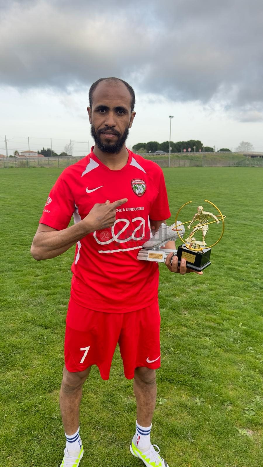 اللاعب طارق الجزار بفرنسا 