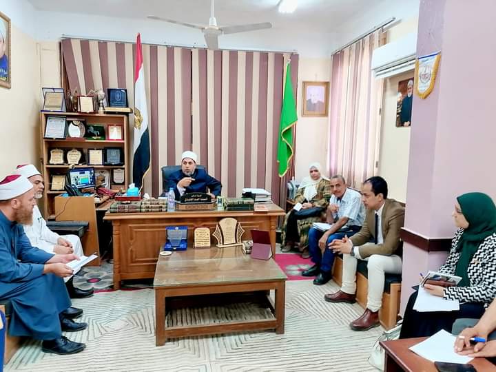 رئيس منطقة الشرقية الأزهرية خلال اجتماعه بقيادات المديرية 01