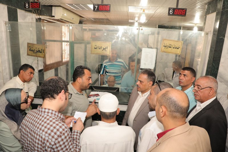 جولة محافظ الشرقية للمركز التكنولوجي في أبو كبير