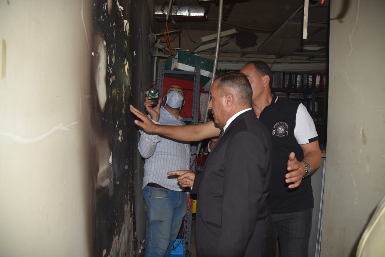 محافظ بورسعيد يتفقد مستشفي 30 يونيو 