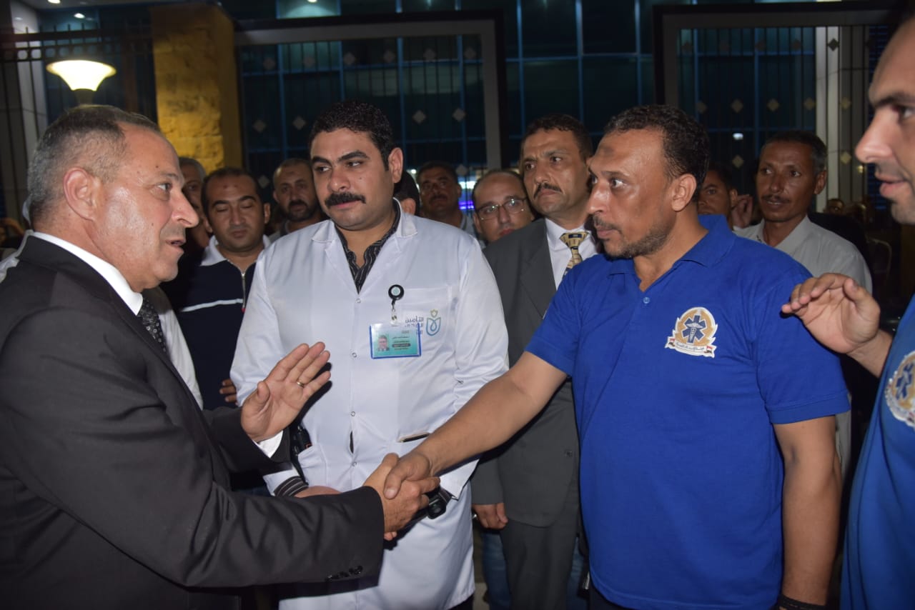 محافظ بورسعيد يتفقد مستشفي 30 يونيو 