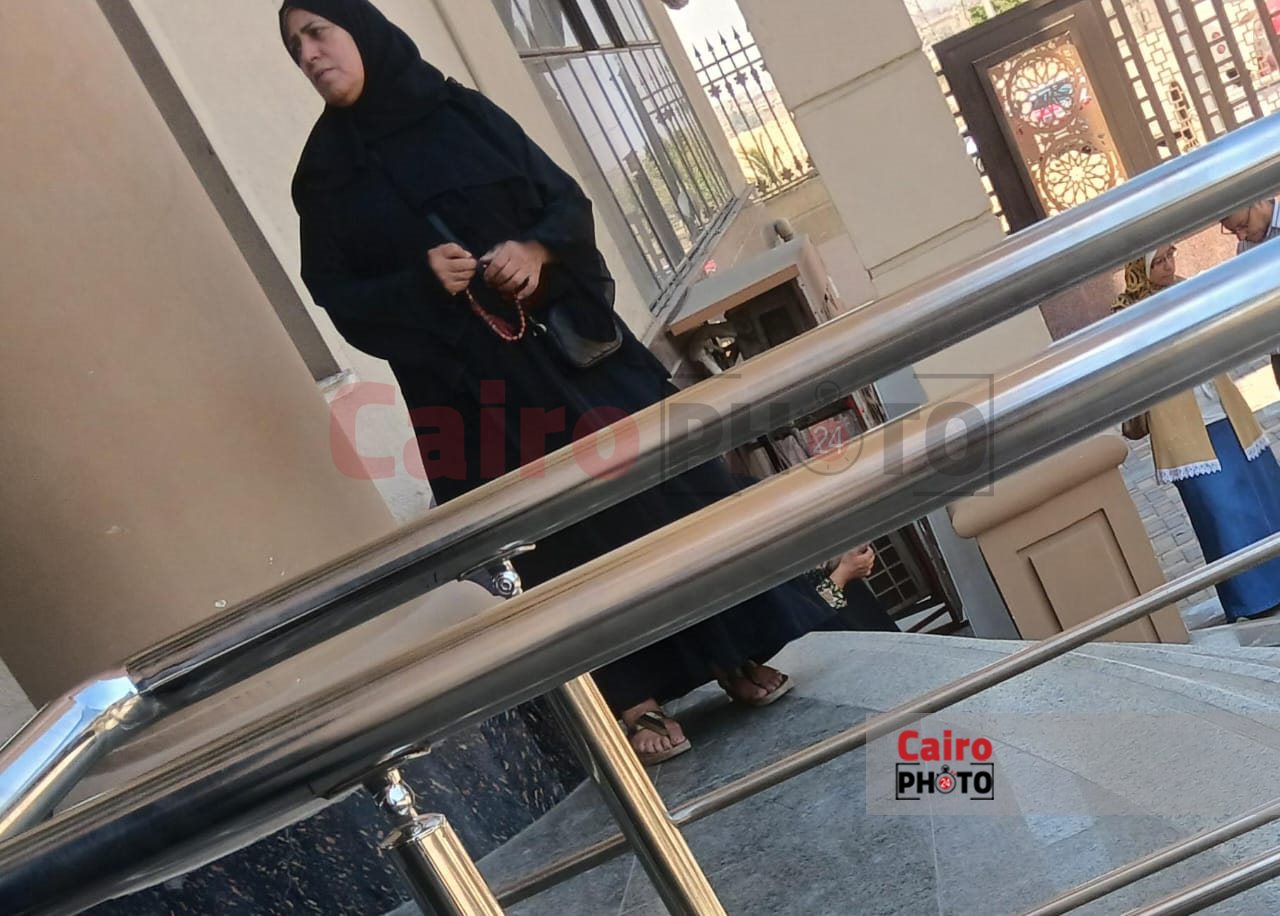 والدة نادين طارق 2