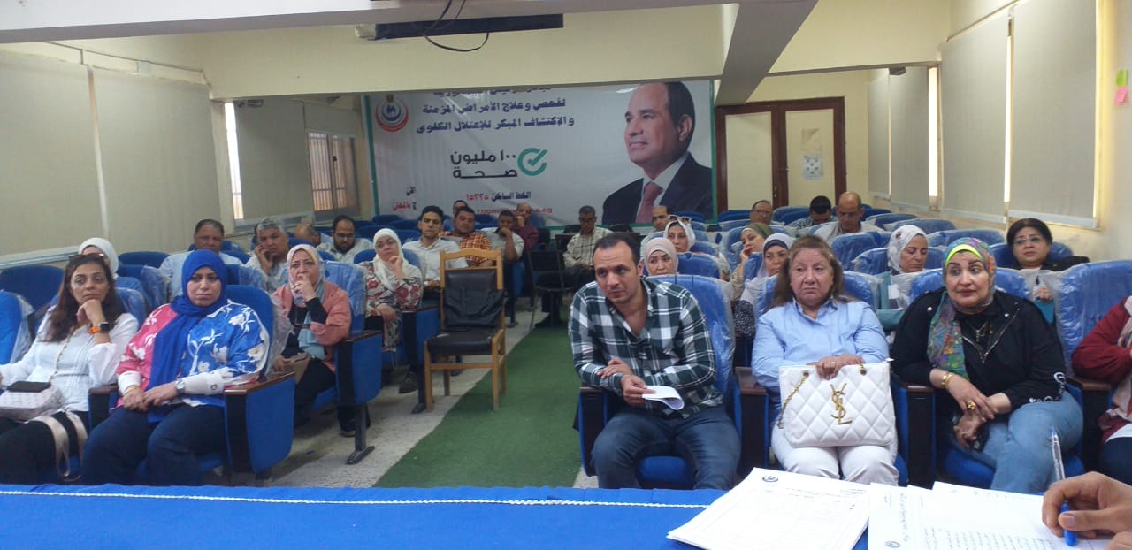 وكيل صحة الفيوم يناقش مع مديري الإدارات الصحية الإعداد لمبادرة 100 يوم صحة