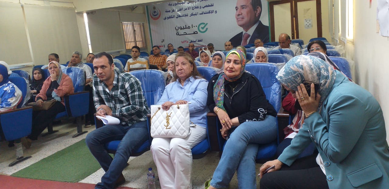 وكيل صحة الفيوم يناقش مع مديري الإدارات الصحية الإعداد لمبادرة 100 يوم صحة