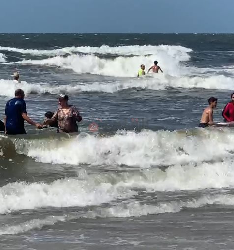 ارتفاع كبير للأمواج في بورسعيد