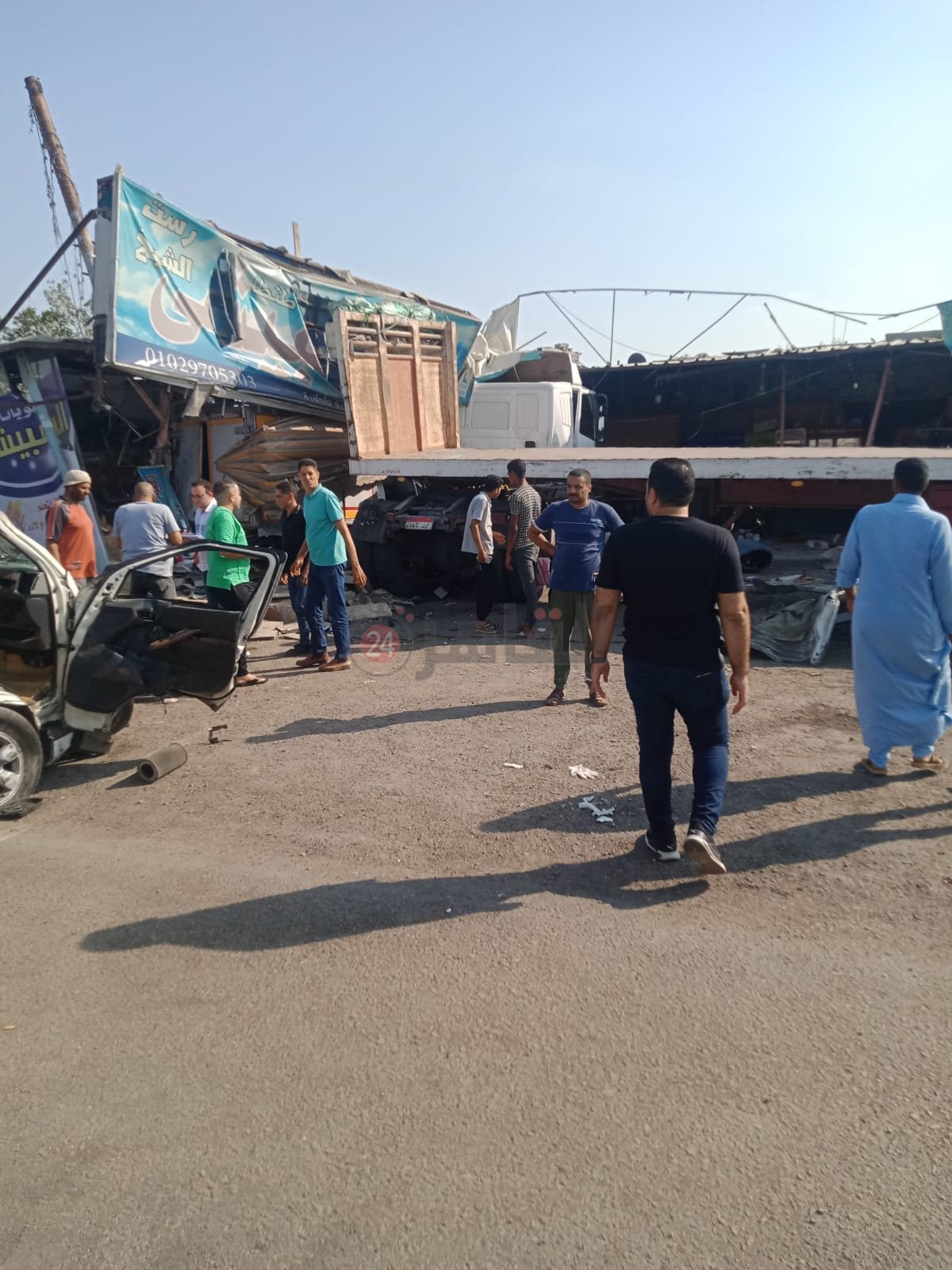 حادث تصادم عدة سيارات بالبحيرة 8