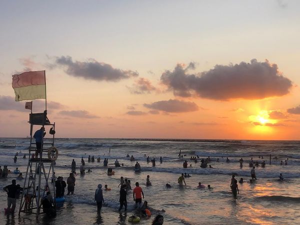 مواصلات رأس البر من الهرم